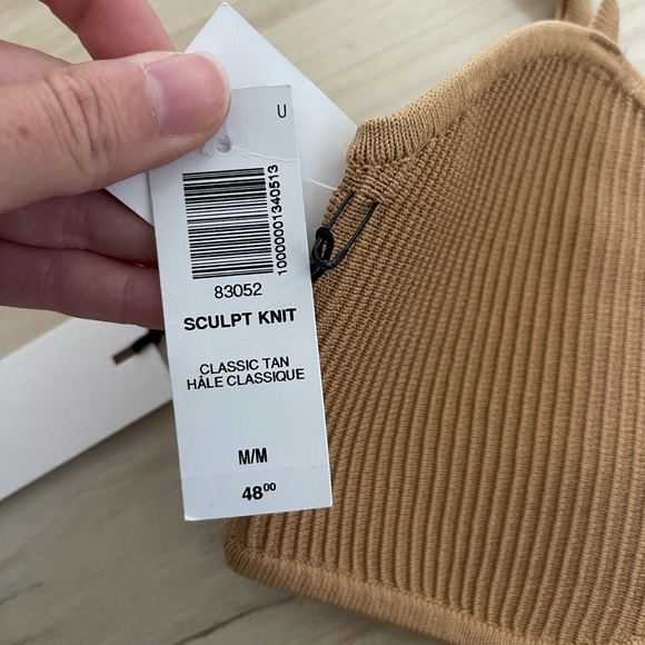 Aritzia babaton top - Picture 2 of 2